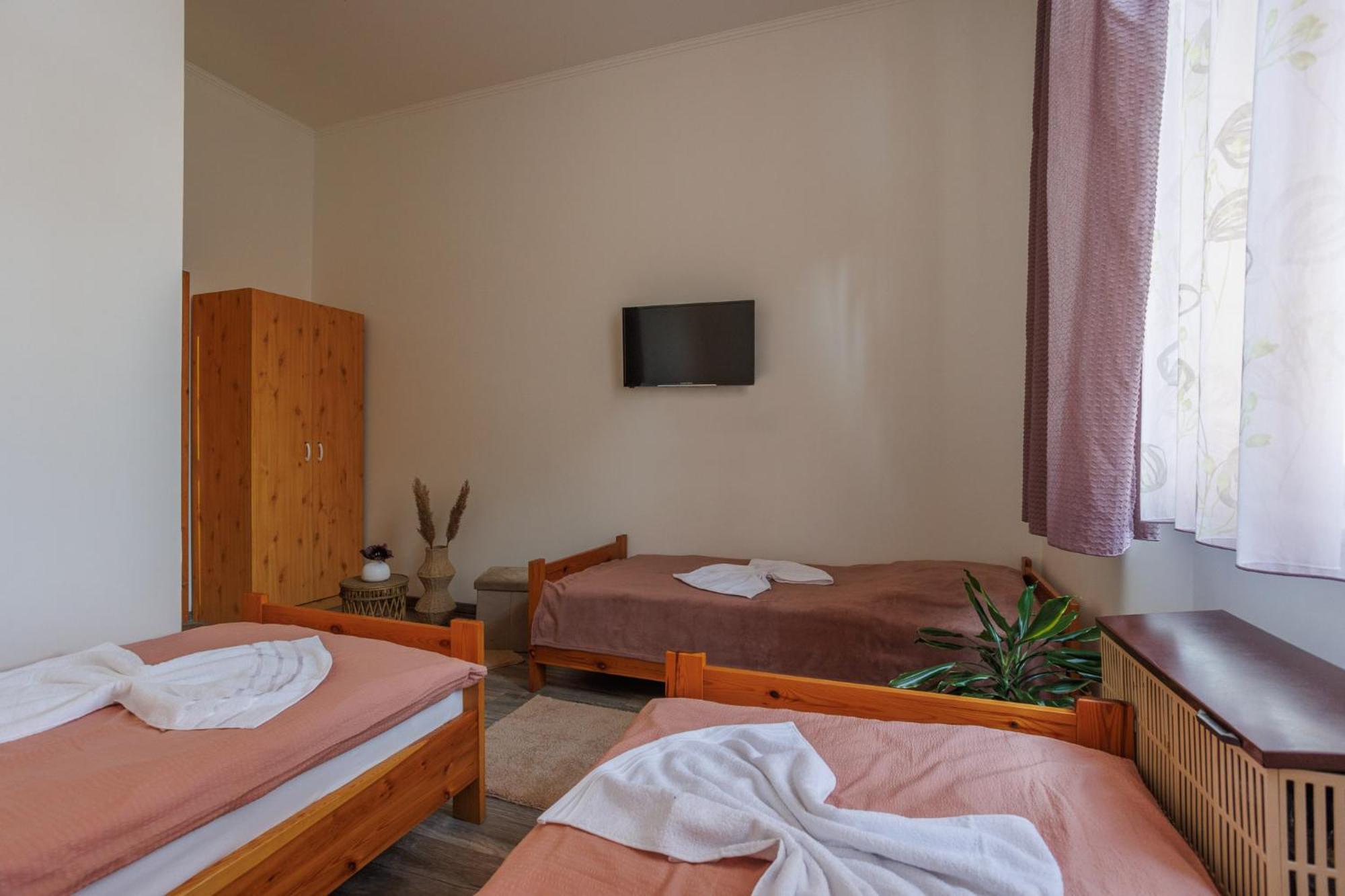 Harang Panzio Bed & Breakfast Gyomaendrod Ngoại thất bức ảnh